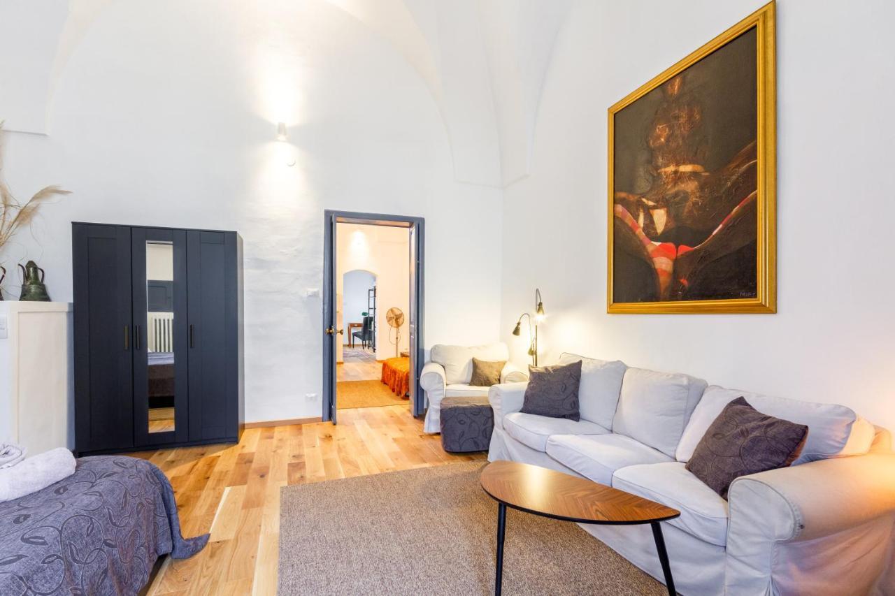 Апартаменты Lecce Center Charming Flat With Terrace Экстерьер фото