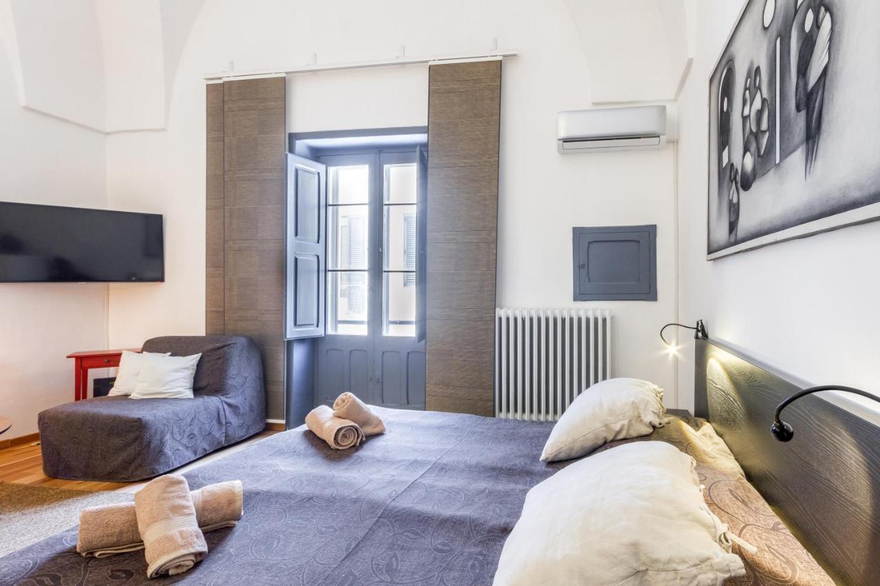 Апартаменты Lecce Center Charming Flat With Terrace Экстерьер фото