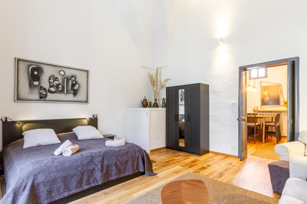 Апартаменты Lecce Center Charming Flat With Terrace Экстерьер фото