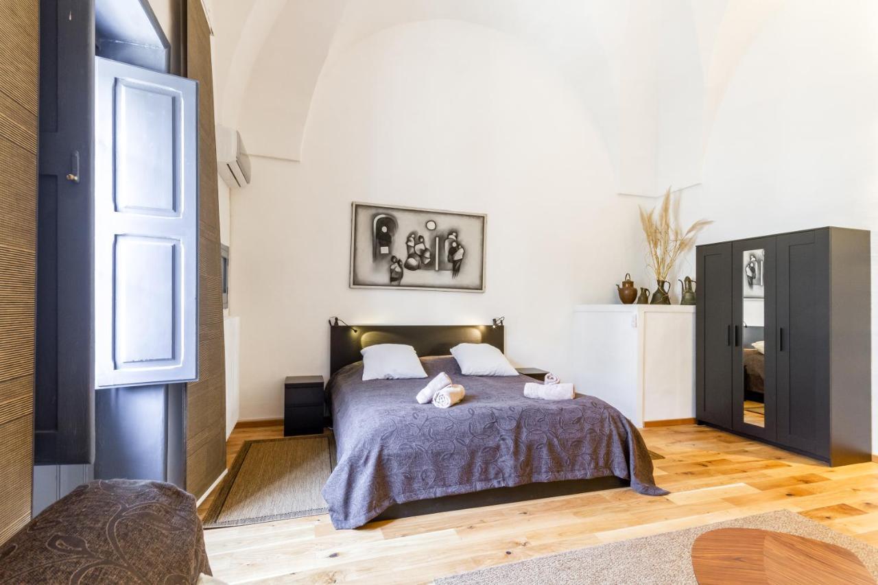 Апартаменты Lecce Center Charming Flat With Terrace Экстерьер фото