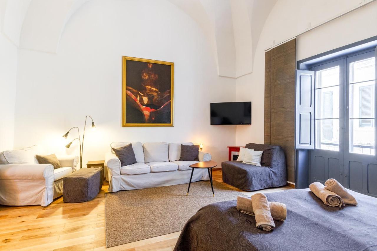Апартаменты Lecce Center Charming Flat With Terrace Экстерьер фото